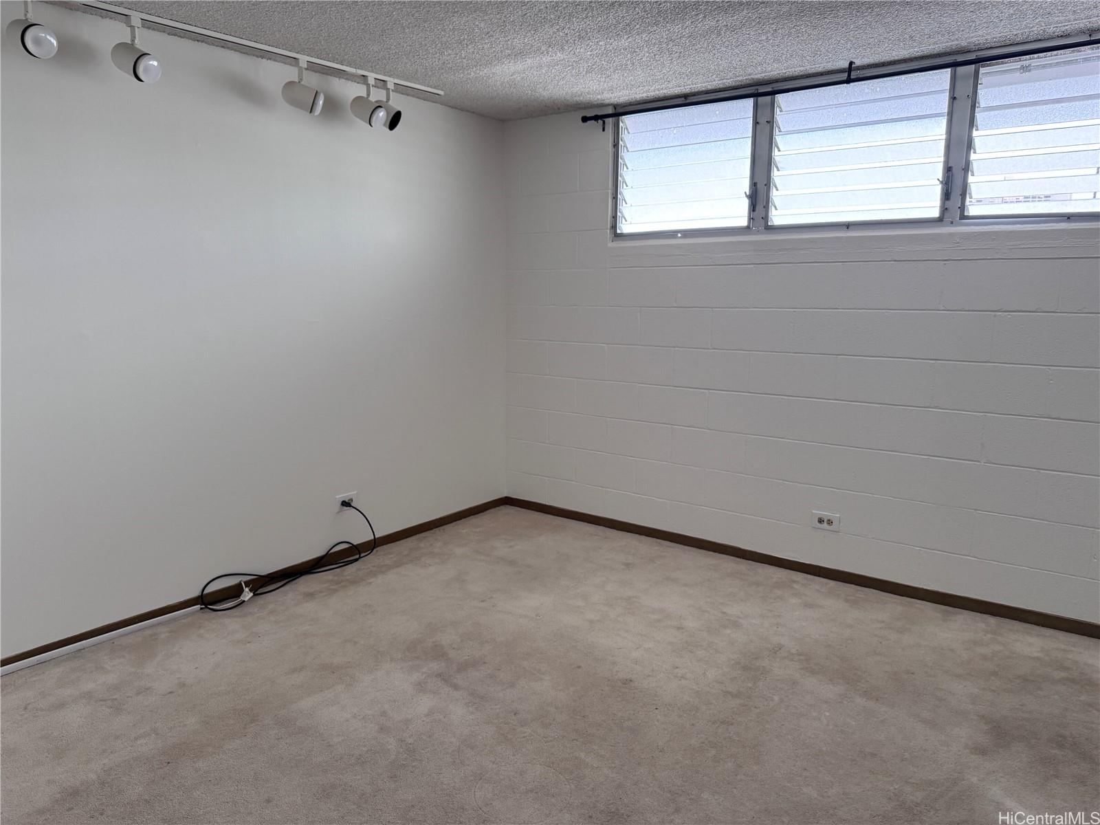 Punahou Royale condo # 1404, Honolulu, Hawaii - photo 9 of 20