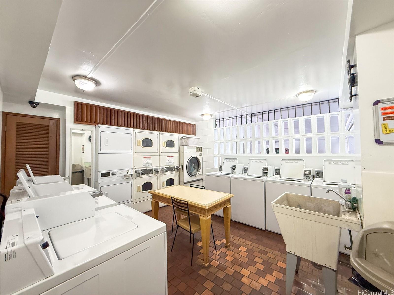 Punahou Royale condo # PH1, Honolulu, Hawaii - photo 22 of 25