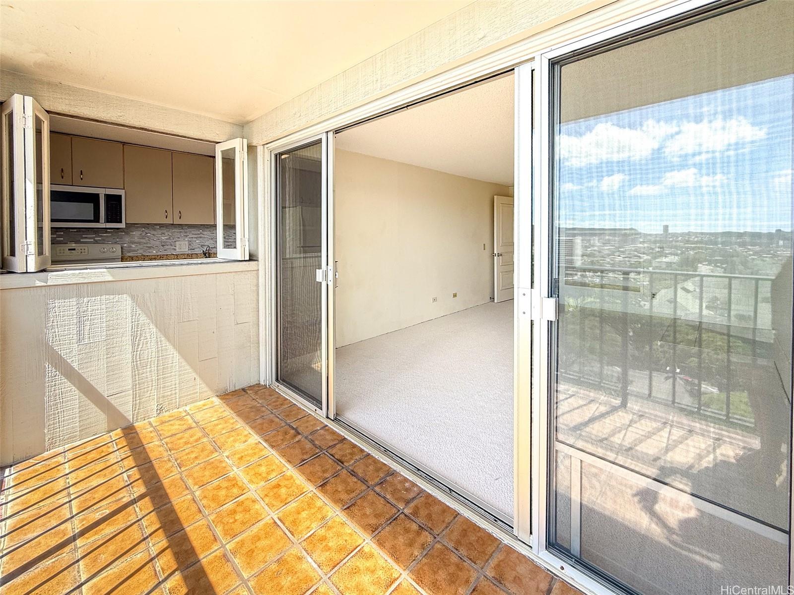 Punahou Royale condo # PH1, Honolulu, Hawaii - photo 4 of 25