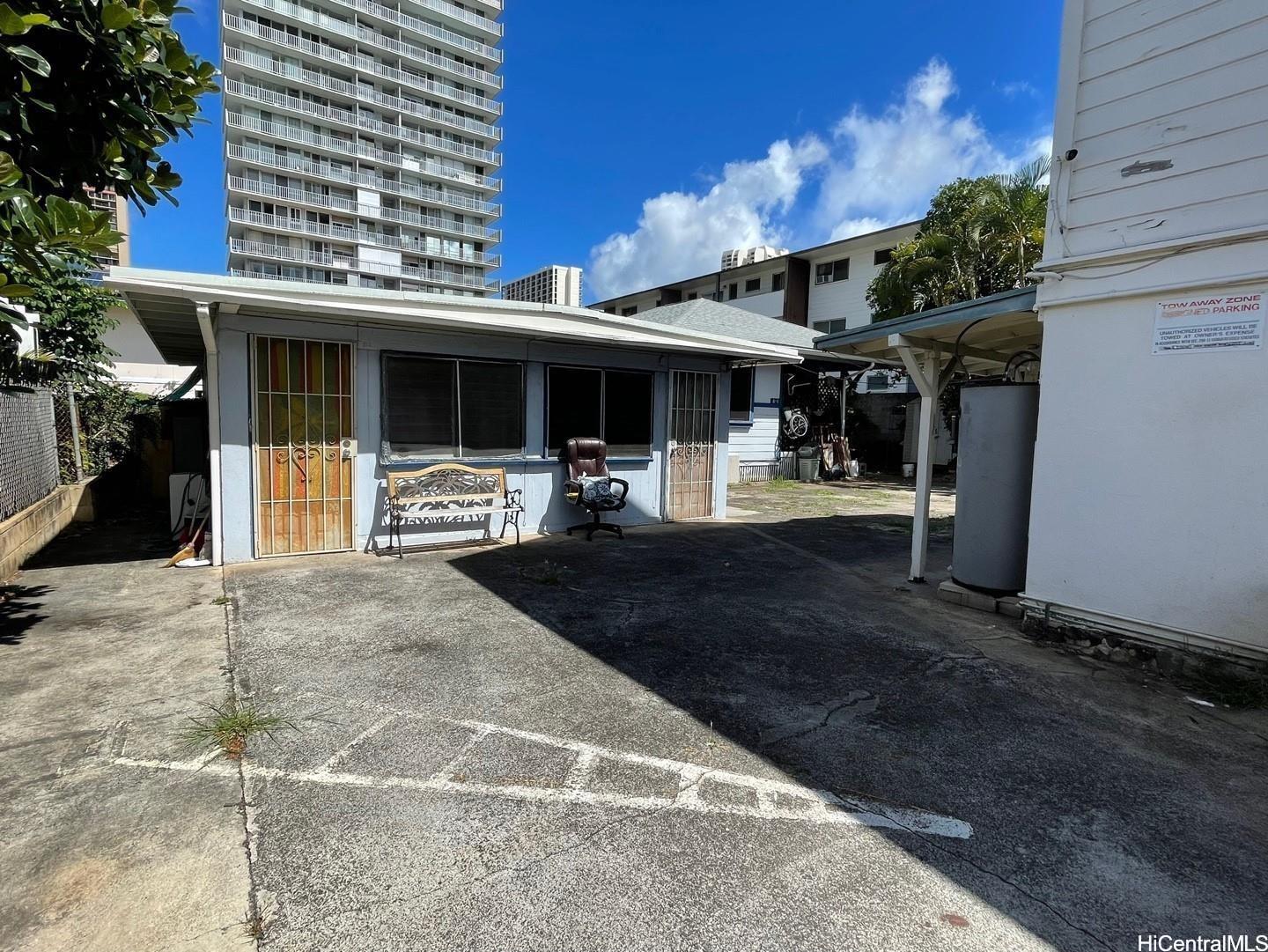 1542 Keeaumoku St Honolulu - Multi-family - photo 5 of 11