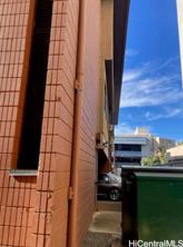 1542 Young Street Honolulu Oahu commercial real estate photo22 of 24