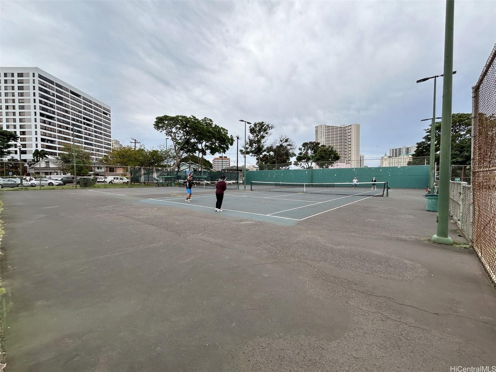 1543 Makiki St Honolulu - Rental - photo 22 of 25