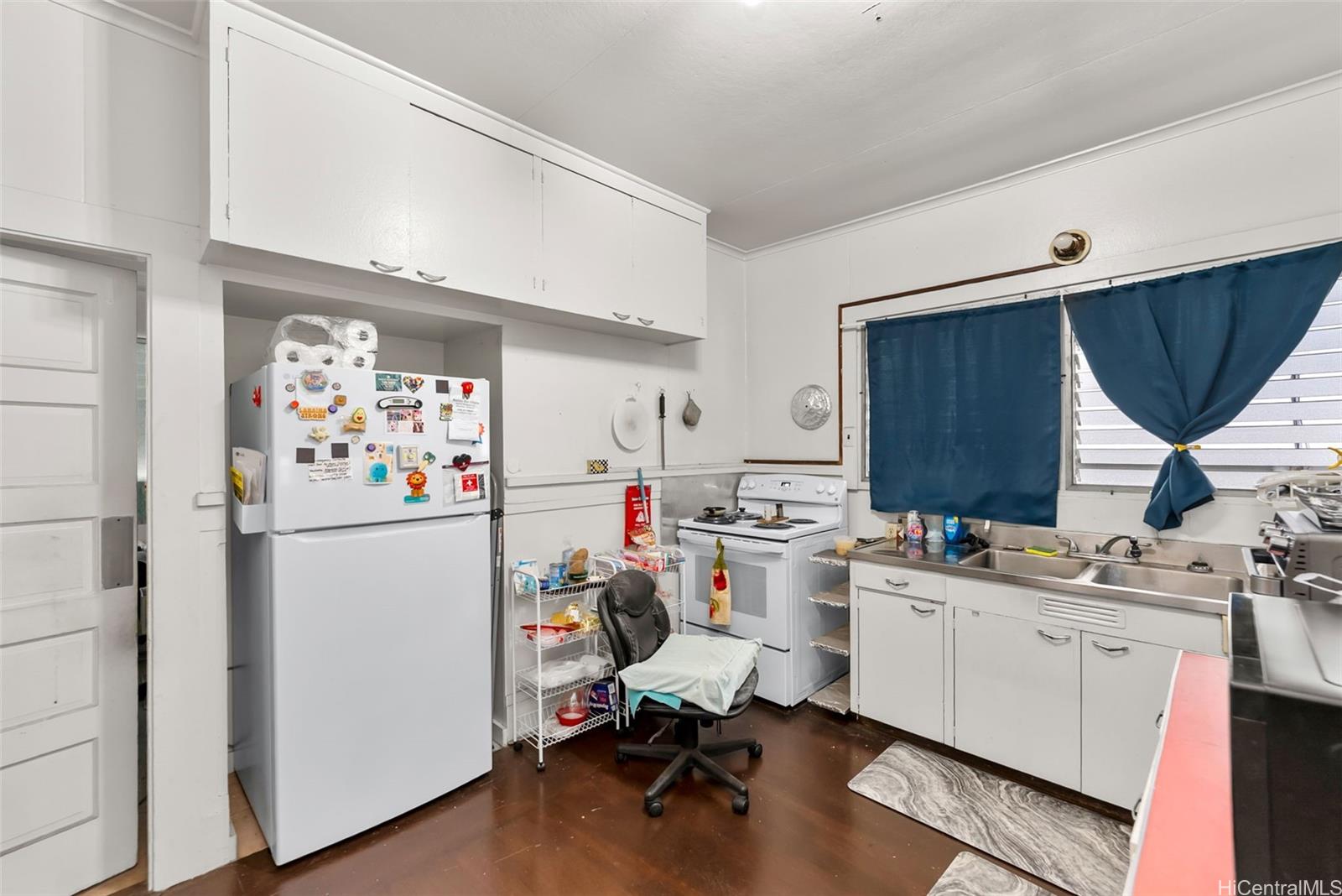 1544 Keeaumoku Street Honolulu - Multi-family - photo 18 of 24