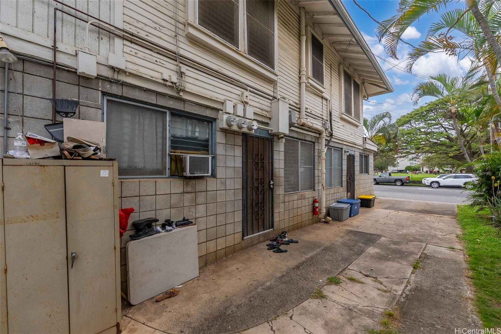 1544  Keeaumoku Street Makiki Area, Honolulu home - photo 17 of 24