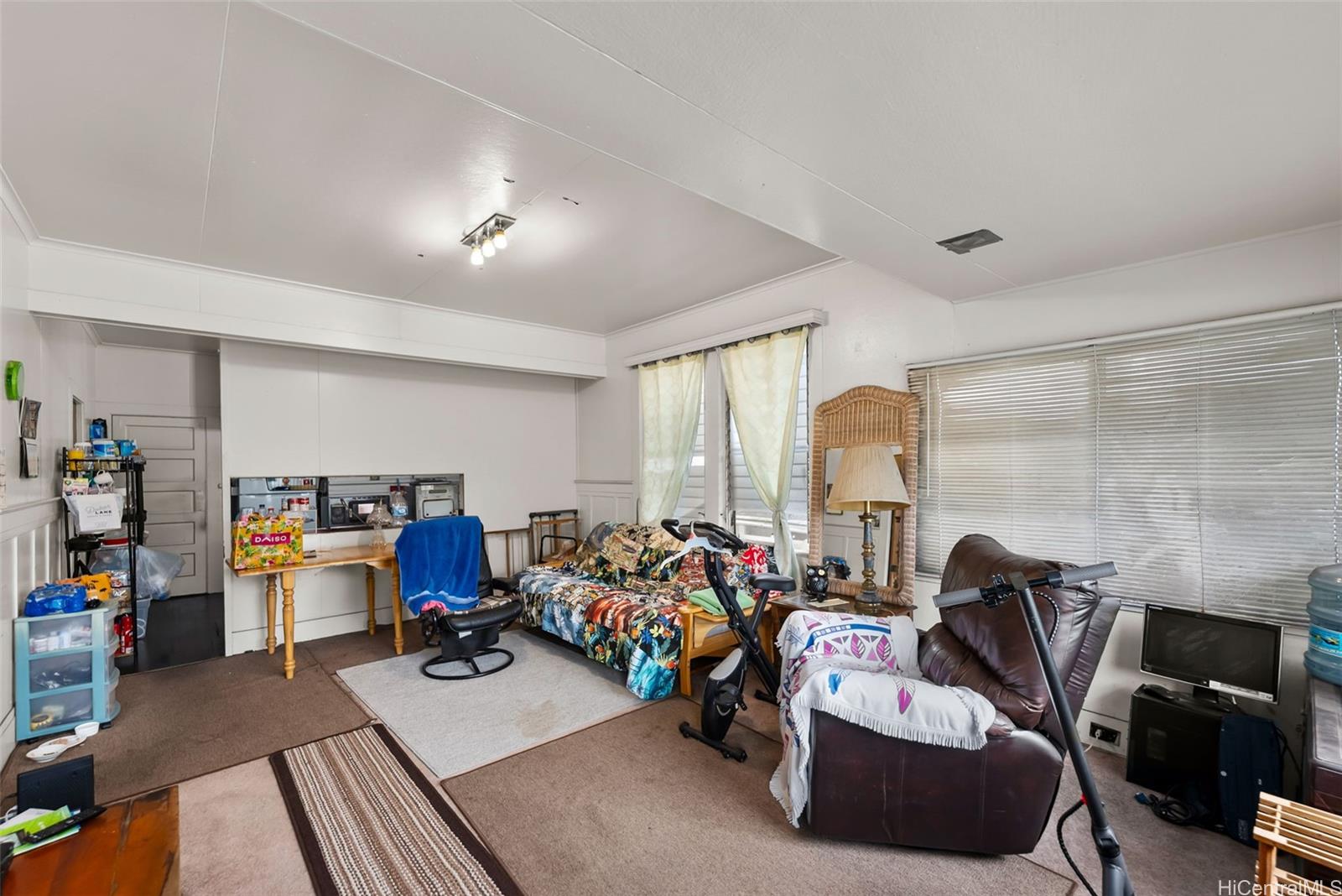 1544  Keeaumoku Street Makiki Area, Honolulu home - photo 22 of 24