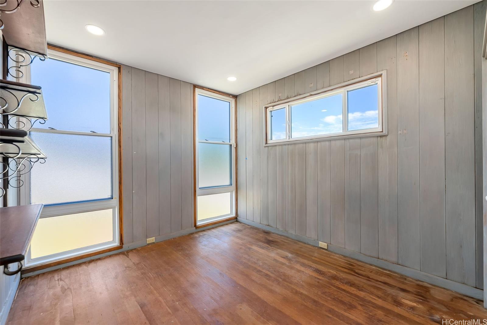 1546  Kanalui St St. Louis, Diamond Head home - photo 13 of 21