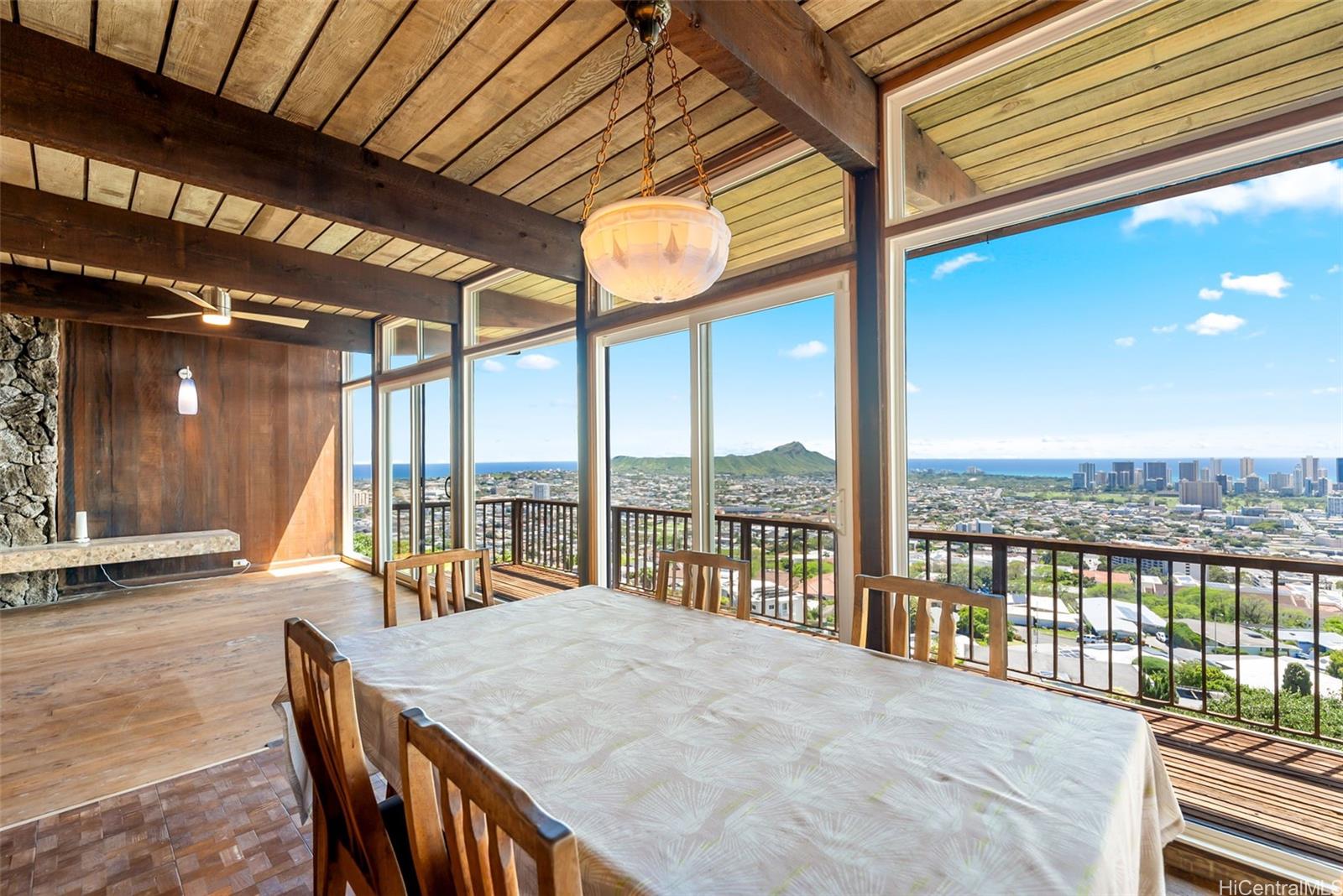 1546  Kanalui St St. Louis, Diamond Head home - photo 7 of 21