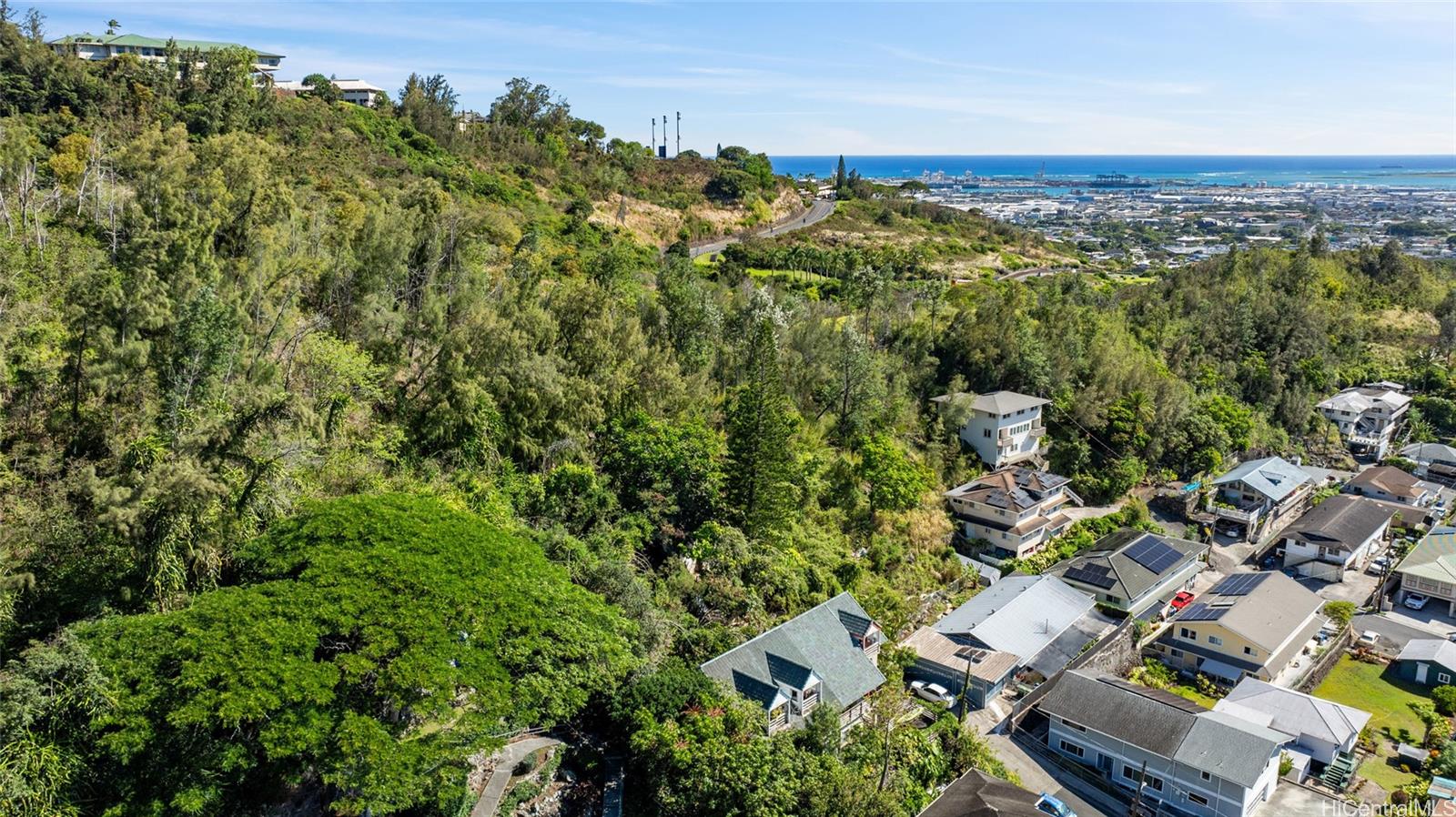 1546/1548  Lehua Street Kalihi-upper, Honolulu home - photo 2 of 15