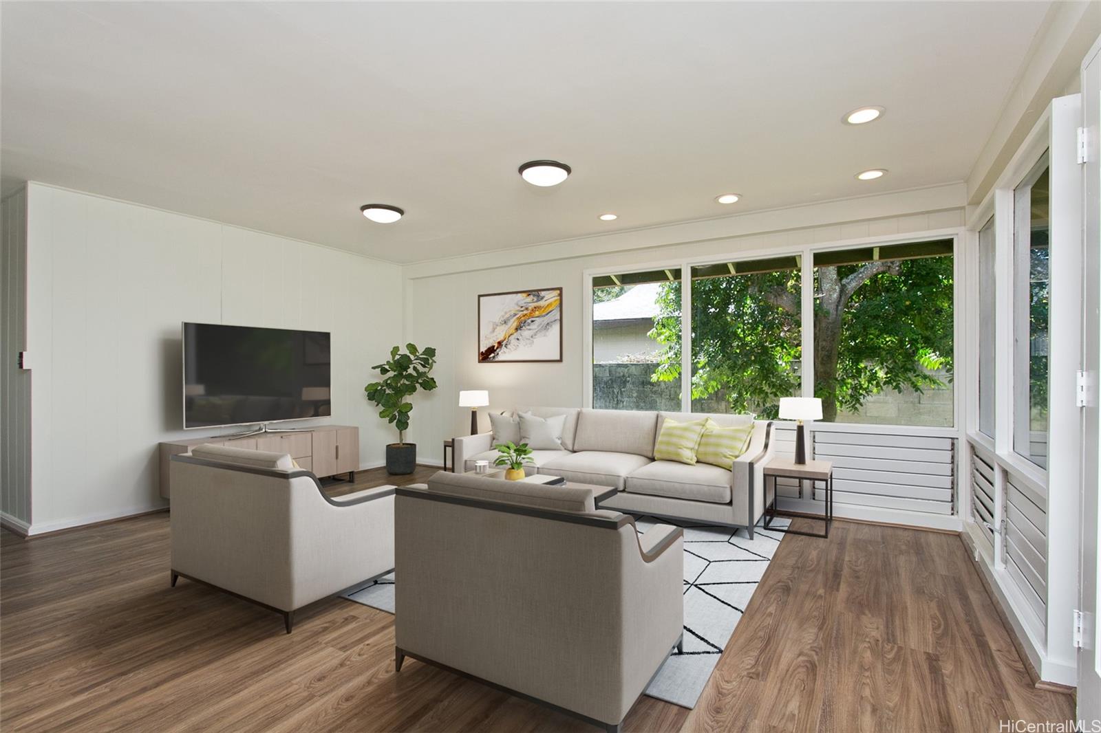 1547  Ala Aolani Street Moanalua Valley, Honolulu home - photo 3 of 24