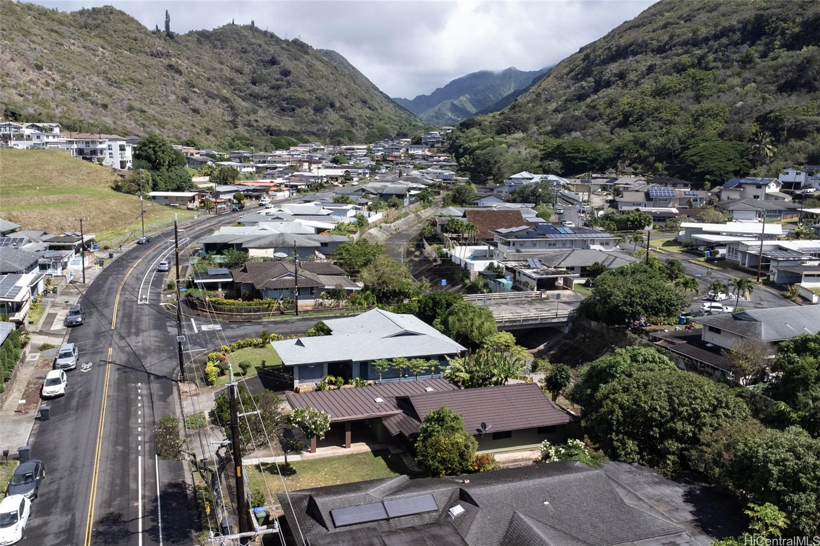 1547  Ala Aolani Street Moanalua Valley, Honolulu home - photo 23 of 24