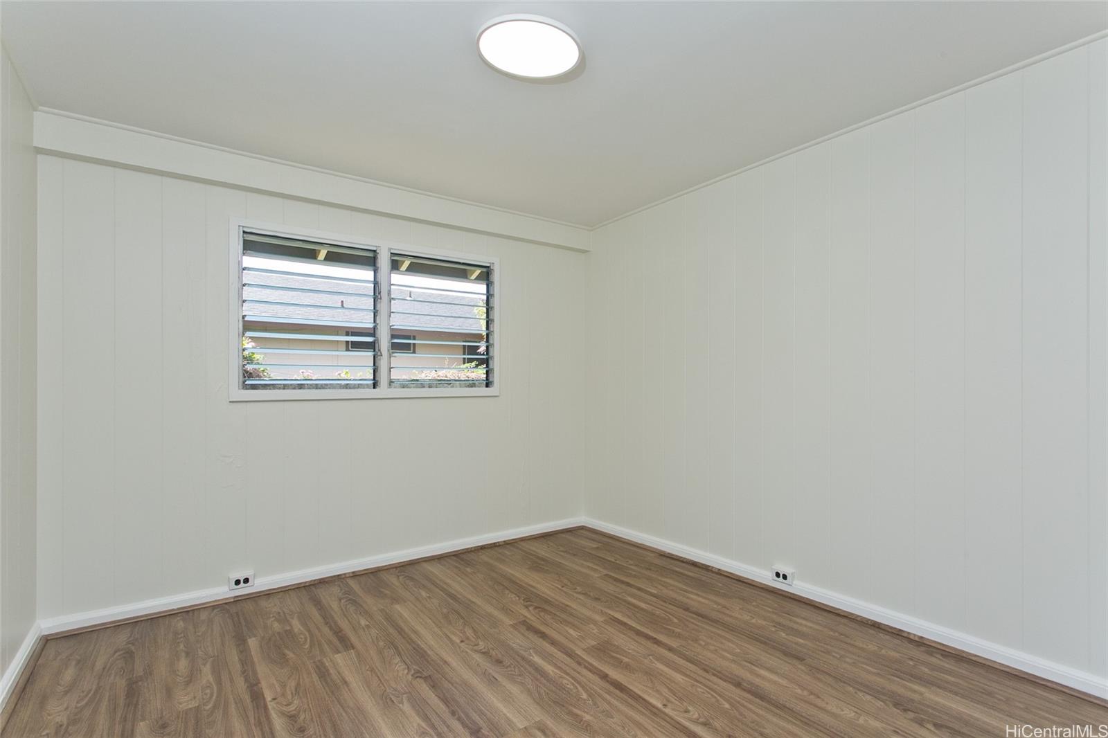 1547  Ala Aolani Street Moanalua Valley, Honolulu home - photo 9 of 24