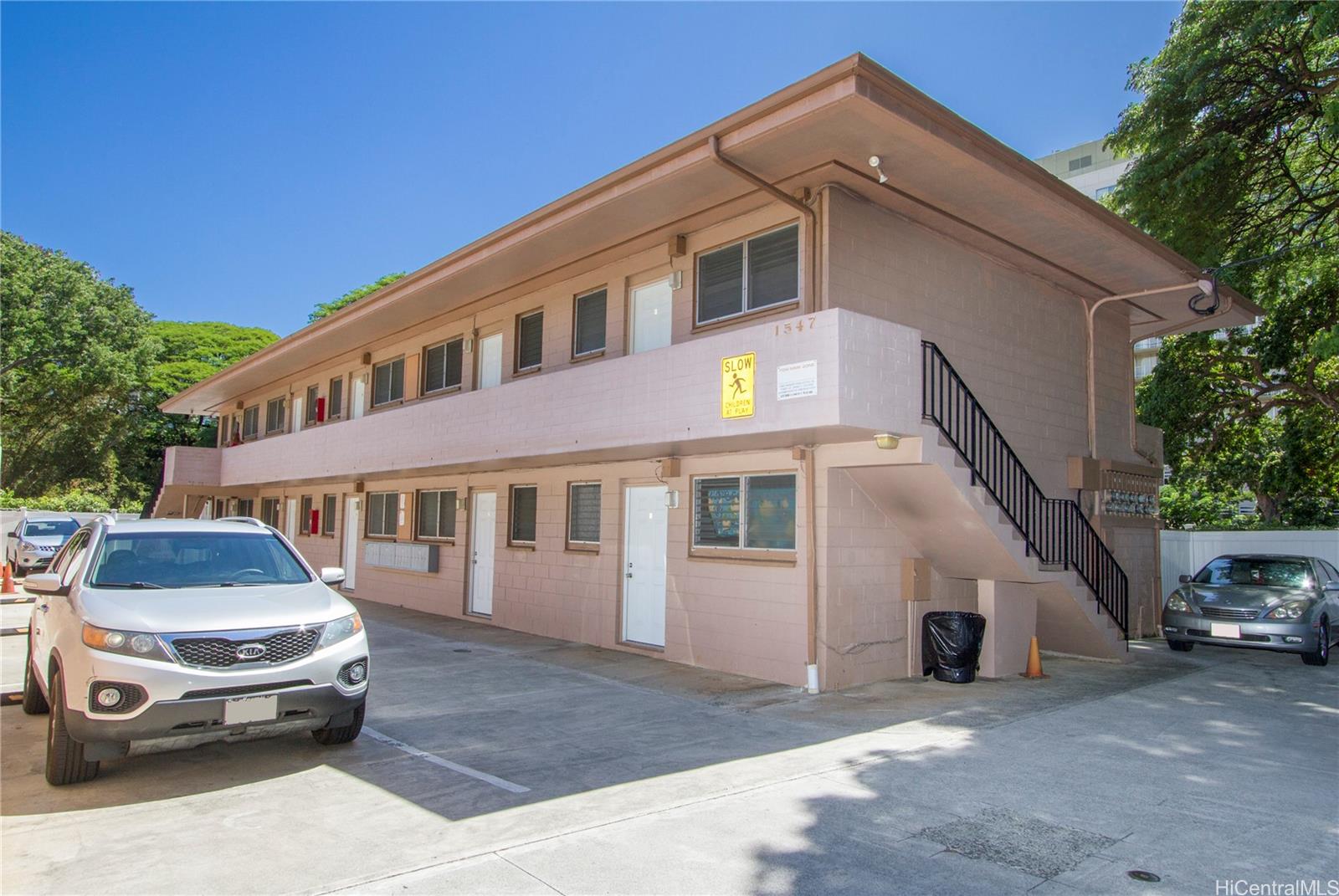 1547 Wilder Ave Honolulu - Rental - photo 10 of 12