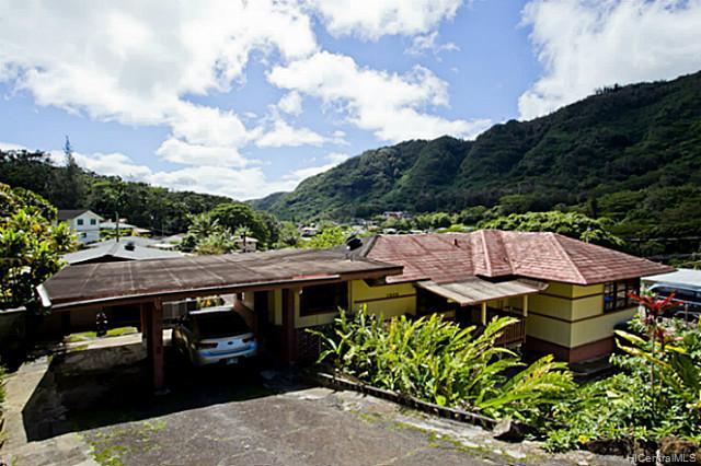 1548  Kalaepaa Dr Kalihi Valley, Honolulu home - photo 1 of 20