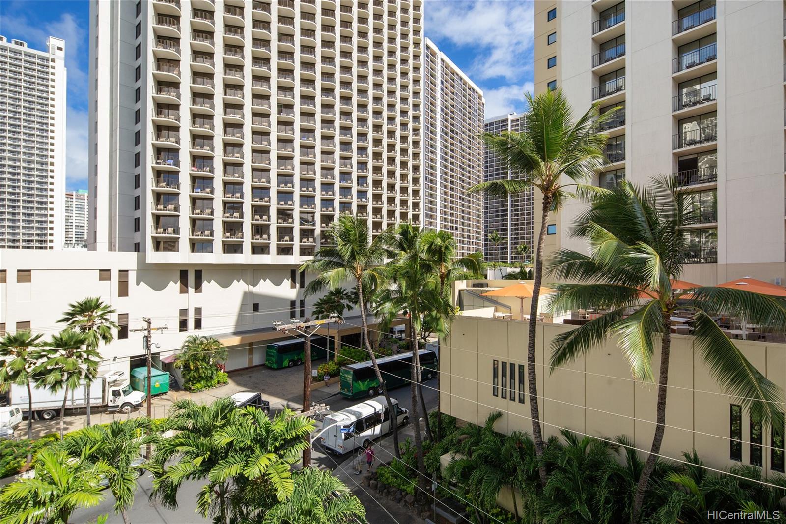 155 Paoakalani Ave Honolulu - Rental - photo 13 of 15