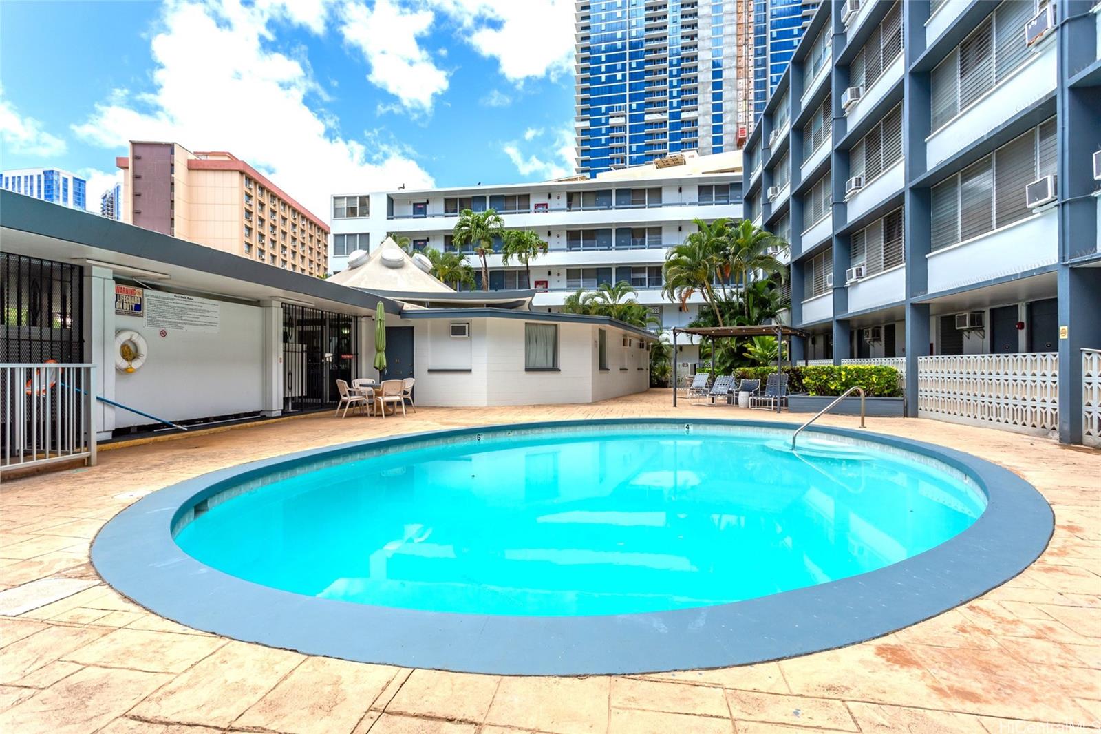 Rycroft Terrace condo # 212, Honolulu, Hawaii - photo 4 of 12