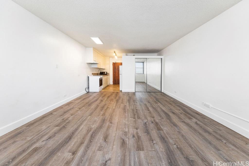 Rycroft Terrace condo # 212, Honolulu, Hawaii - photo 4 of 11