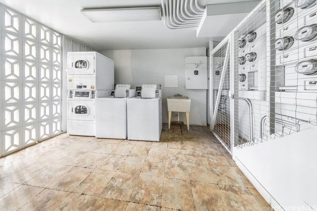 Rycroft Terrace condo # 212, Honolulu, Hawaii - photo 6 of 11