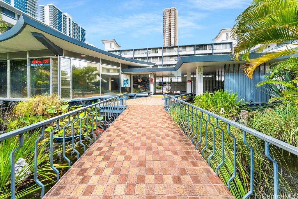 Rycroft Terrace condo # 212, Honolulu, Hawaii - photo 8 of 11