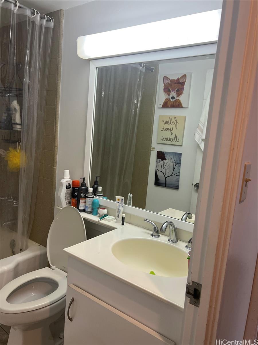 Rycroft Terrace condo # 418, Honolulu, Hawaii - photo 11 of 11