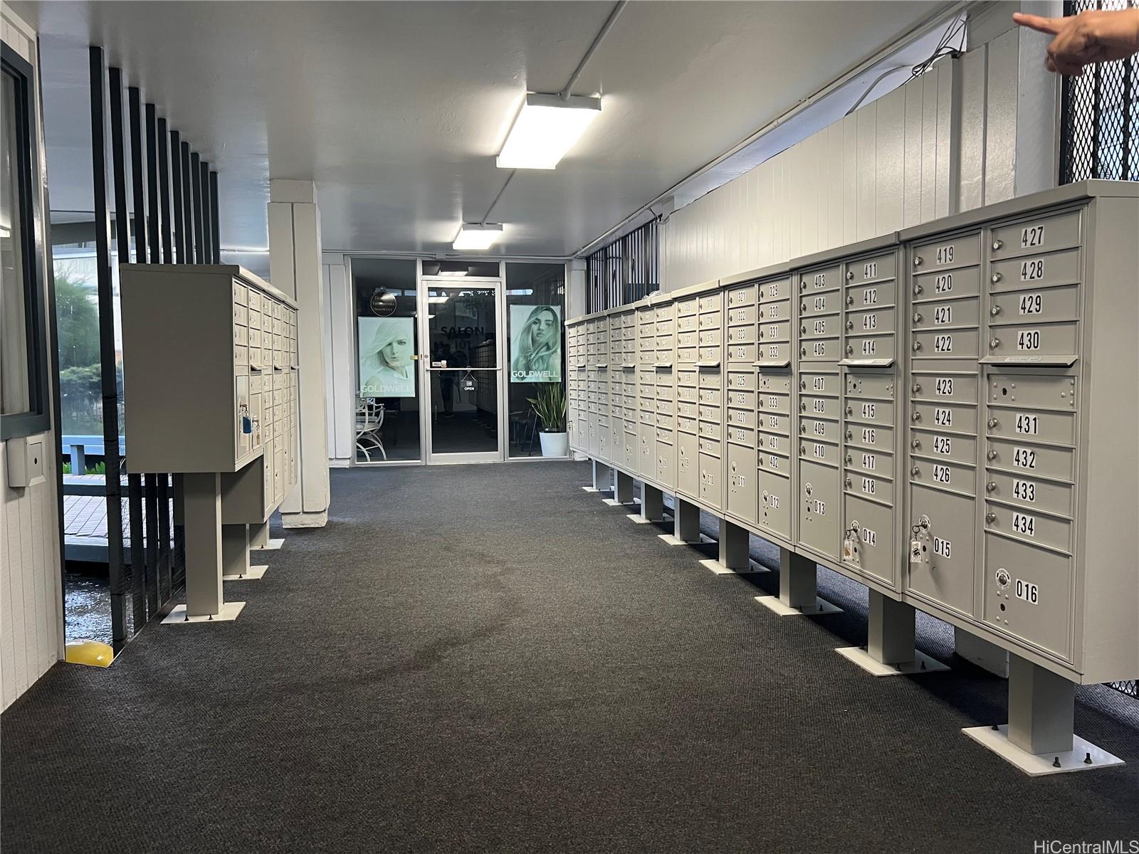 Rycroft Terrace condo # 418, Honolulu, Hawaii - photo 4 of 11