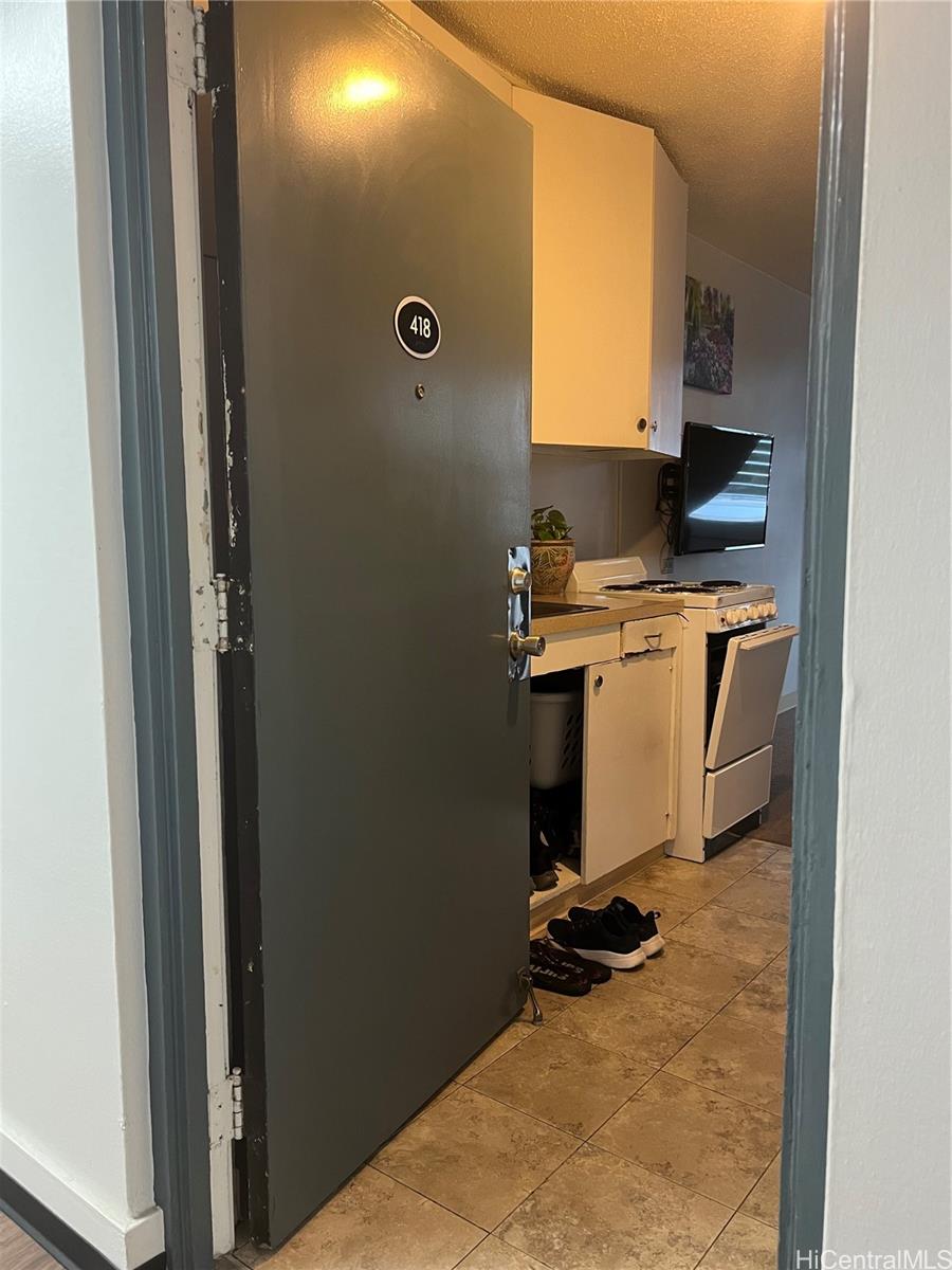 Rycroft Terrace condo # 418, Honolulu, Hawaii - photo 6 of 11