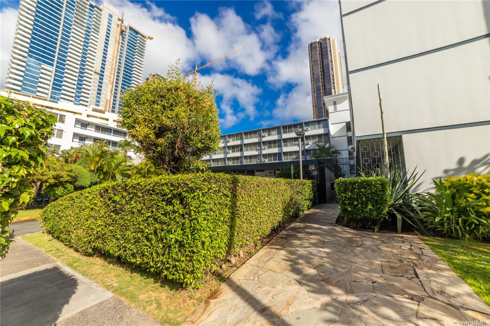 Rycroft Terrace condo # 531, Honolulu, Hawaii - photo 23 of 24