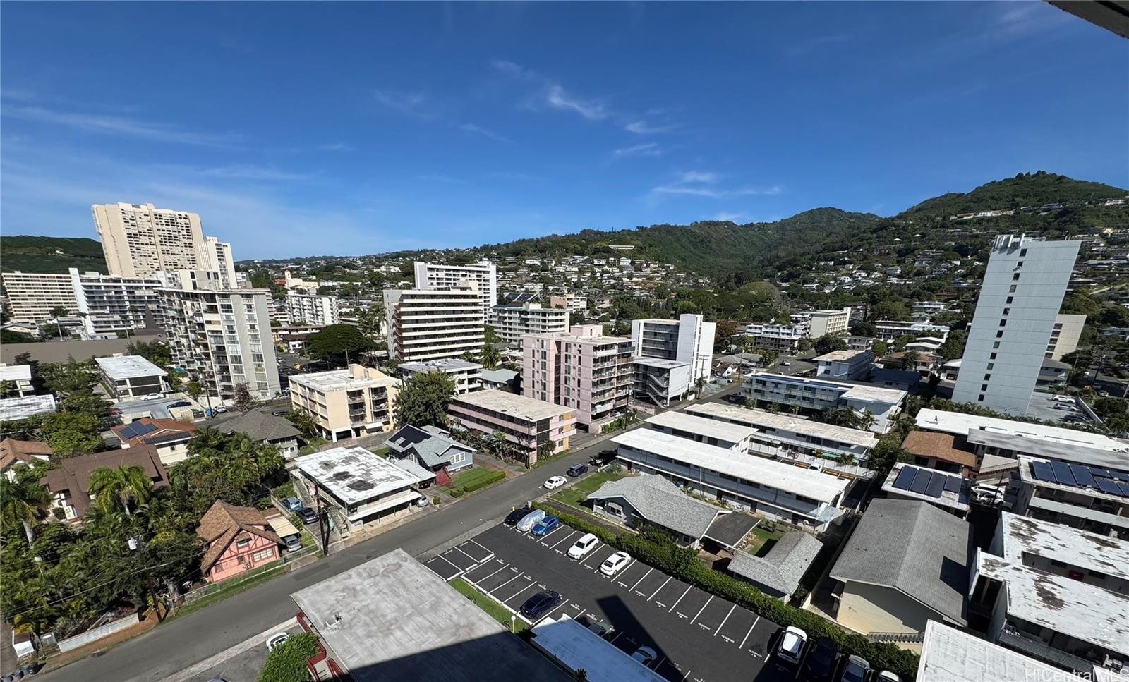Punahou Gardens Apts condo # 1304, Honolulu, Hawaii - photo 2 of 25