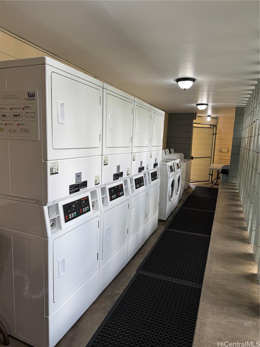 Punahou Gardens Apts condo # 1304, Honolulu, Hawaii - photo 18 of 25