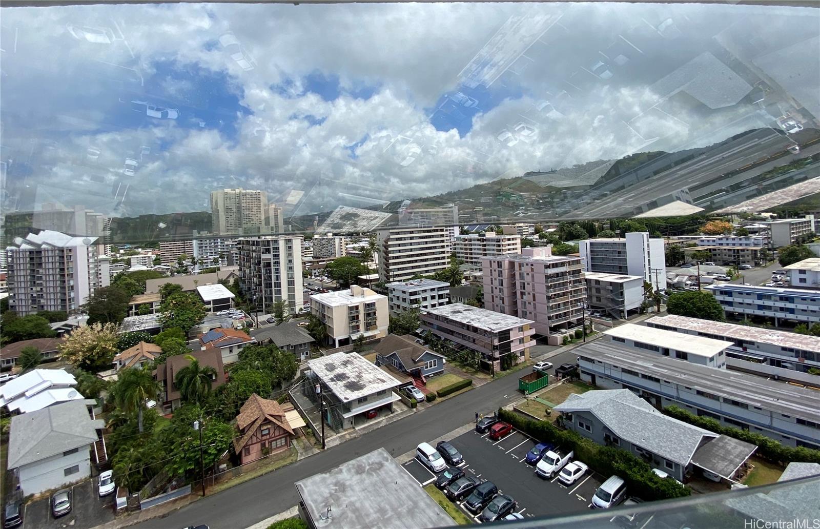 Punahou Gardens Apts condo # 1304, Honolulu, Hawaii - photo 5 of 21