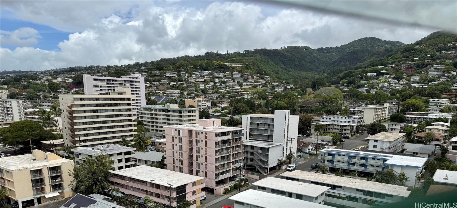 Punahou Gardens Apts condo # 1304, Honolulu, Hawaii - photo 6 of 22