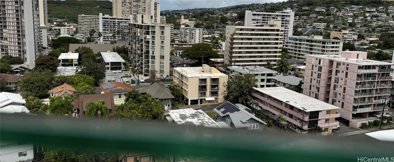 Punahou Gardens Apts condo # 1304, Honolulu, Hawaii - photo 6 of 21