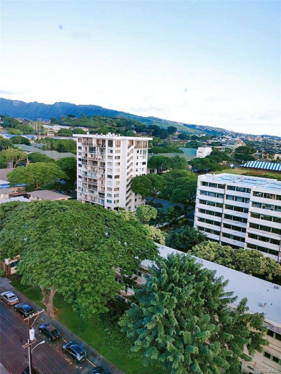 Punahou Gardens Apts condo # A1303, Honolulu, Hawaii - photo 15 of 17