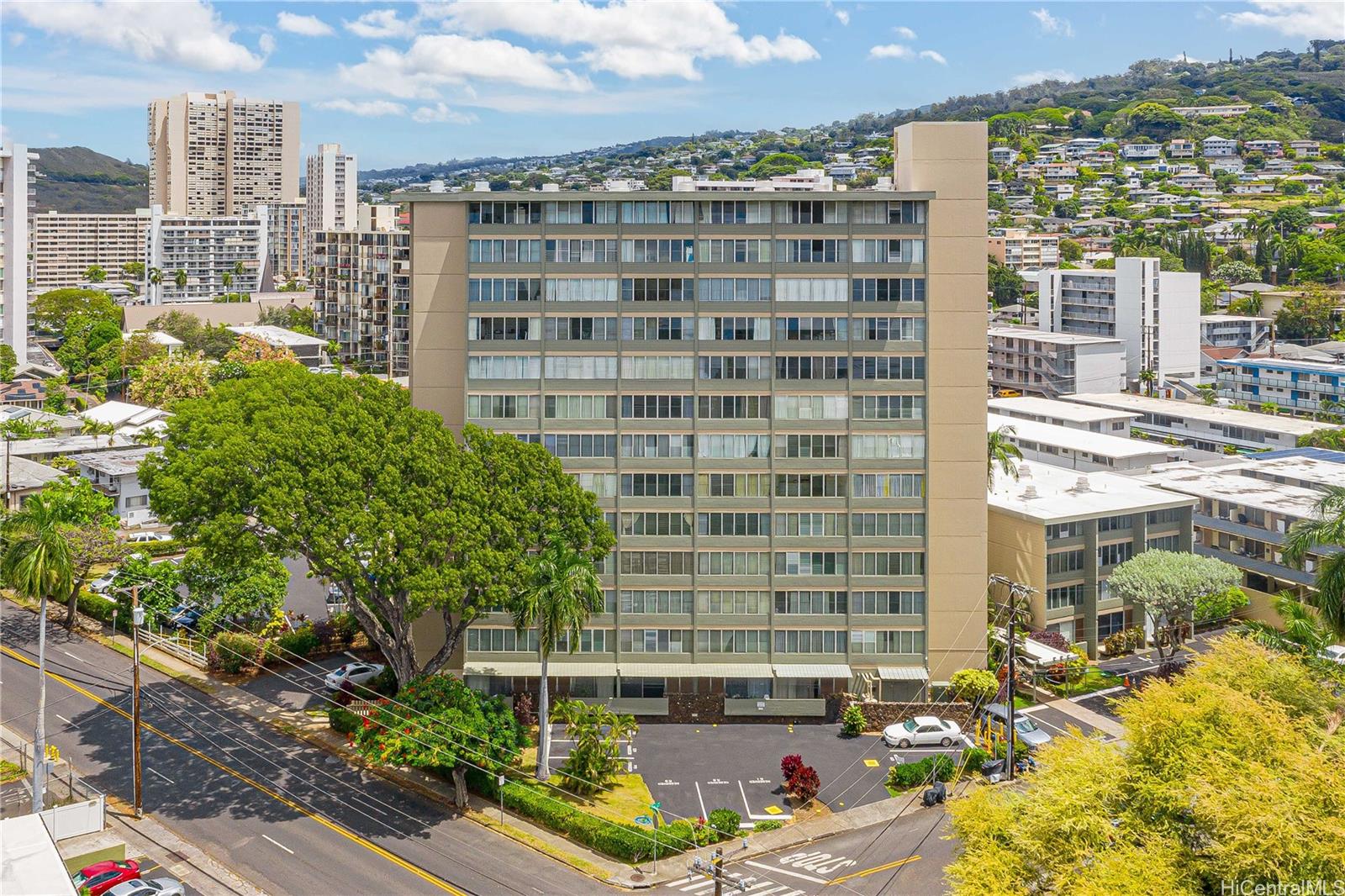 Punahou Gardens Apts condo # A301, Honolulu, Hawaii - photo 14 of 17