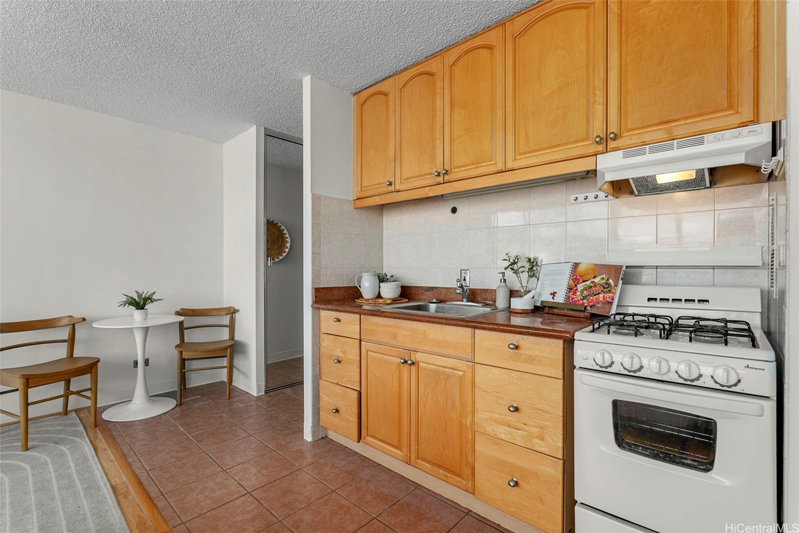 Punahou Gardens Apts condo # A705, Honolulu, Hawaii - photo 7 of 13