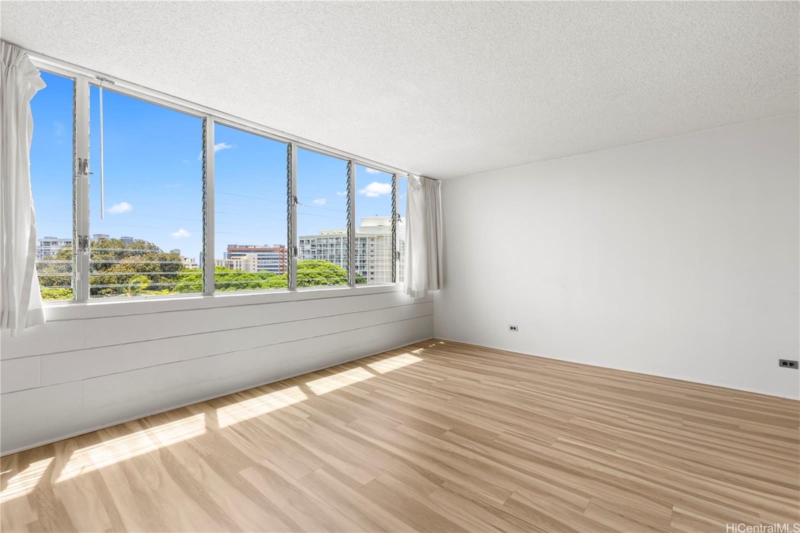 Punahou Gardens Apts condo # A713, Honolulu, Hawaii - photo 5 of 14