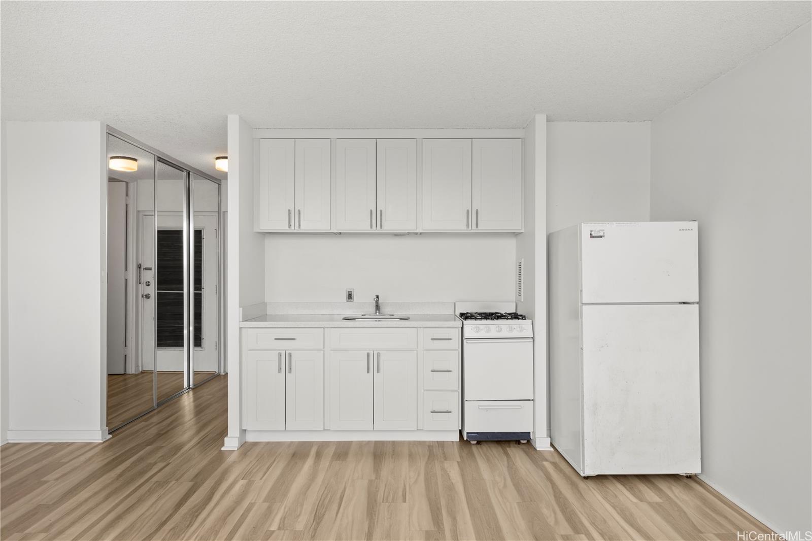 Punahou Gardens Apts condo # A713, Honolulu, Hawaii - photo 8 of 14