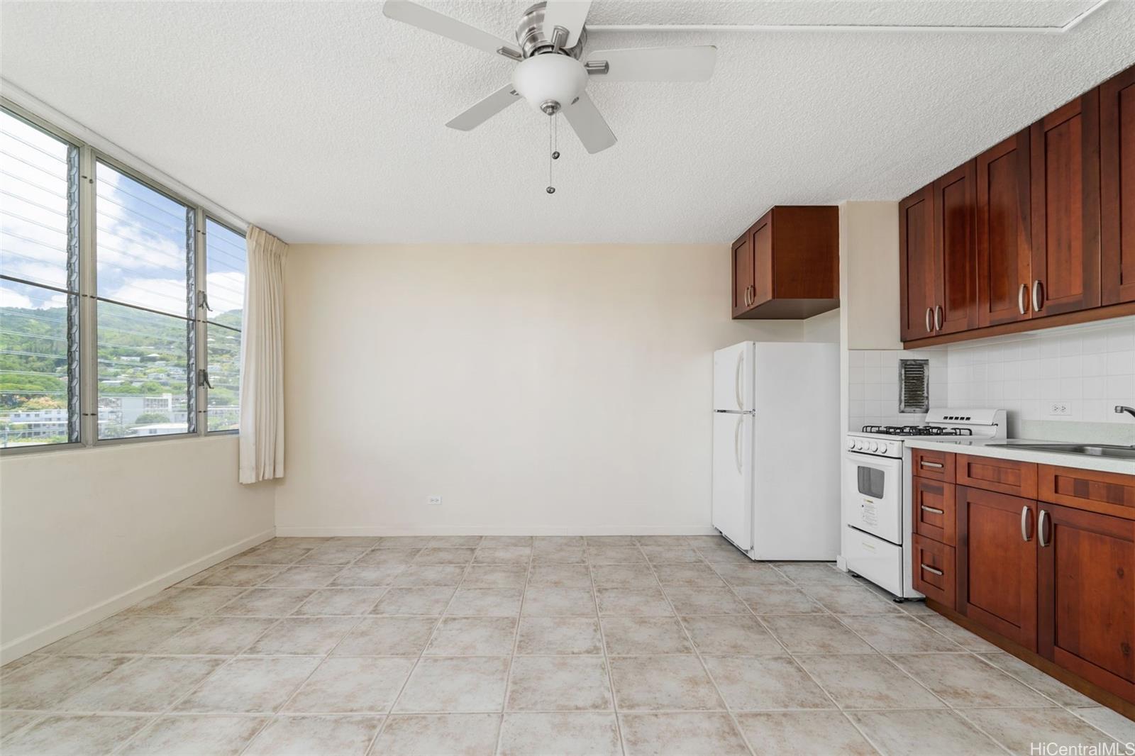 Punahou Gardens Apts condo # A804, Honolulu, Hawaii - photo 5 of 25
