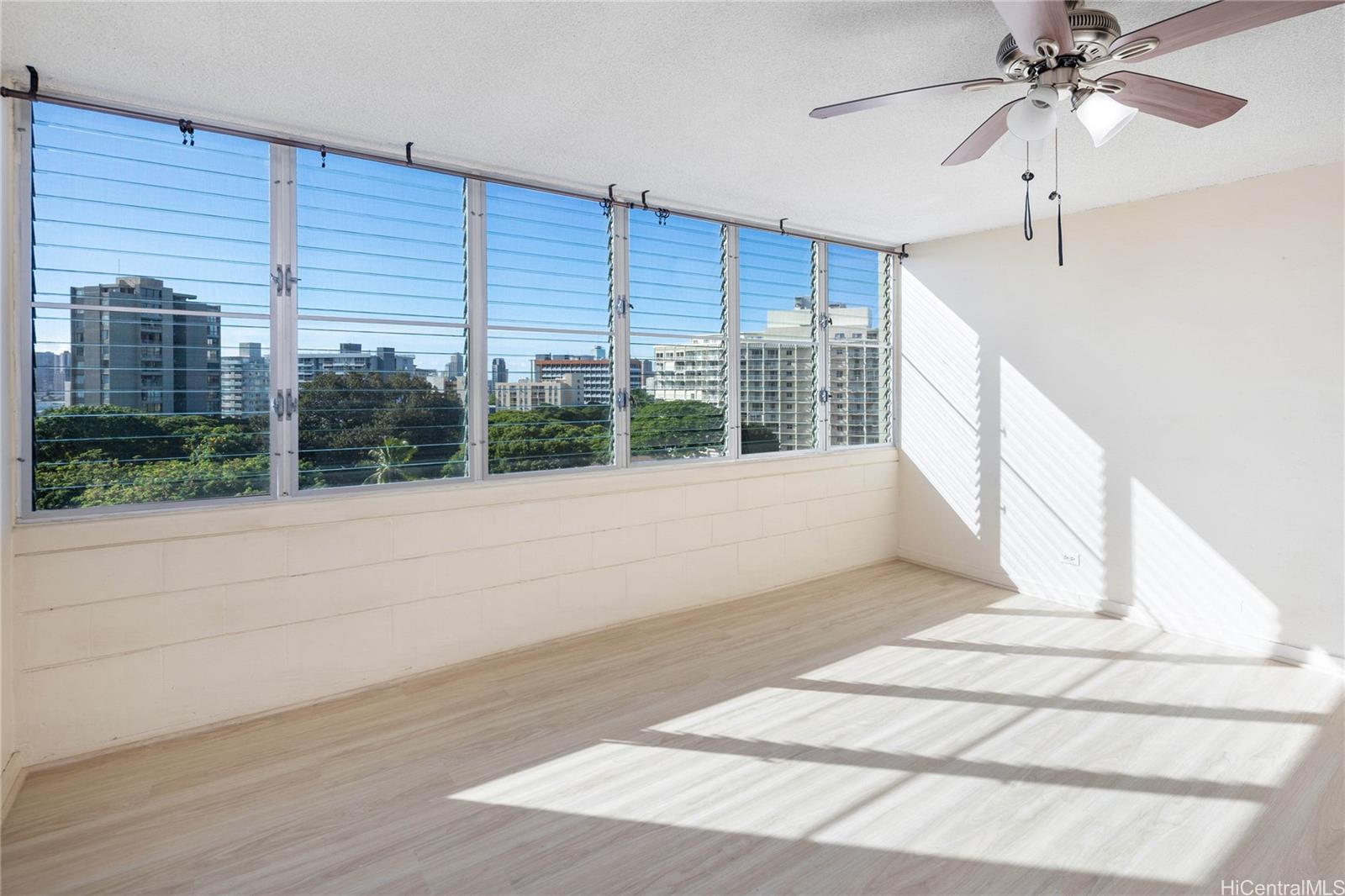 Punahou Gardens Apts condo # A913, Honolulu, Hawaii - photo 3 of 10