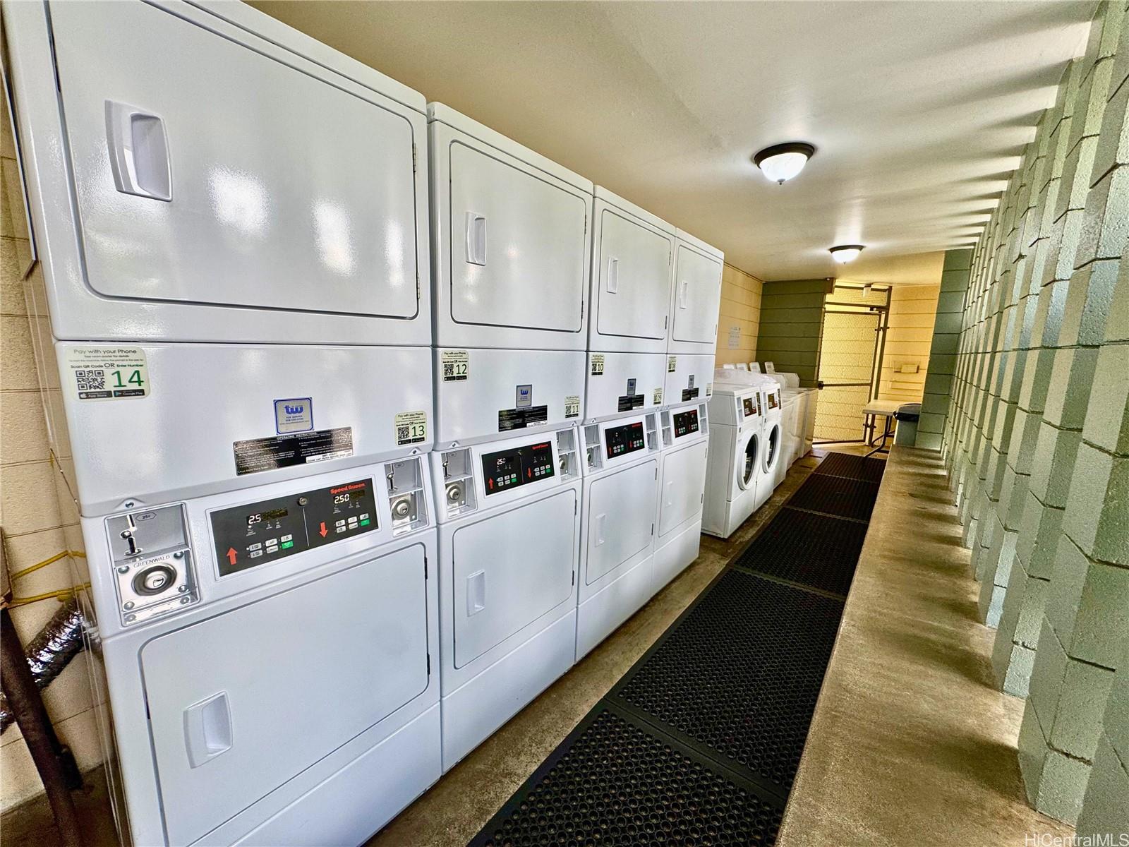 Punahou Gardens Apts condo # B403, Honolulu, Hawaii - photo 13 of 14