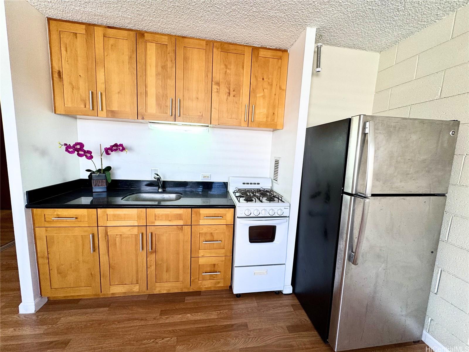 Punahou Gardens Apts condo # B403, Honolulu, Hawaii - photo 5 of 14