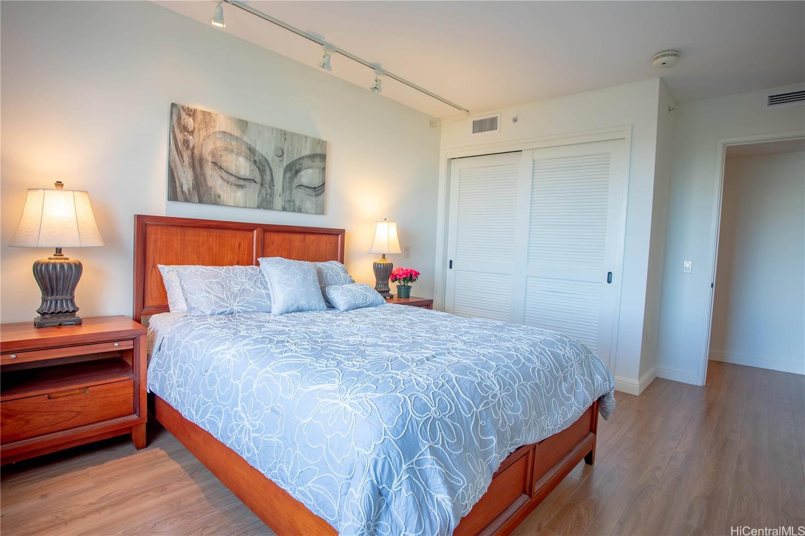 The Watermark condo # 1103, Honolulu, Hawaii - photo 11 of 25