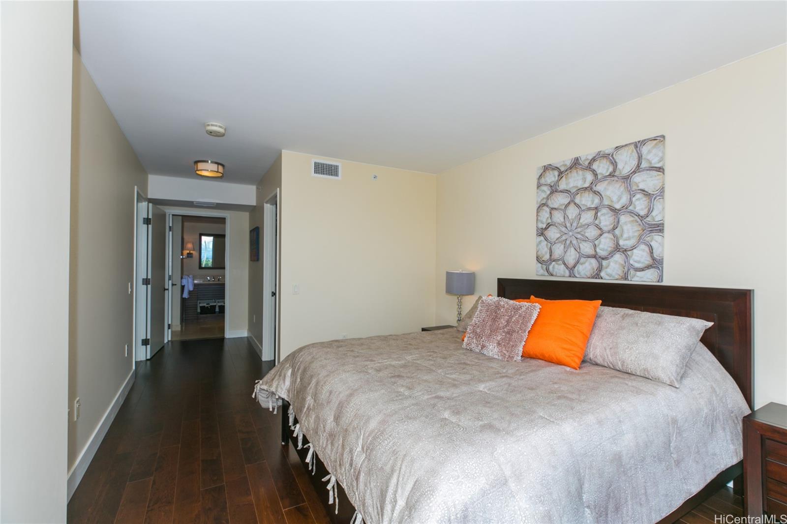 1551 Ala Wai Blvd Honolulu - Rental - photo 11 of 18