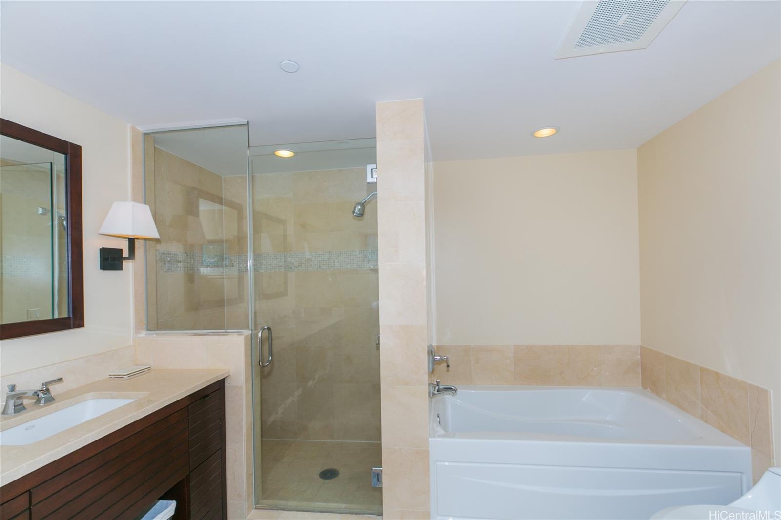 1551 Ala Wai Blvd Honolulu - Rental - photo 13 of 18