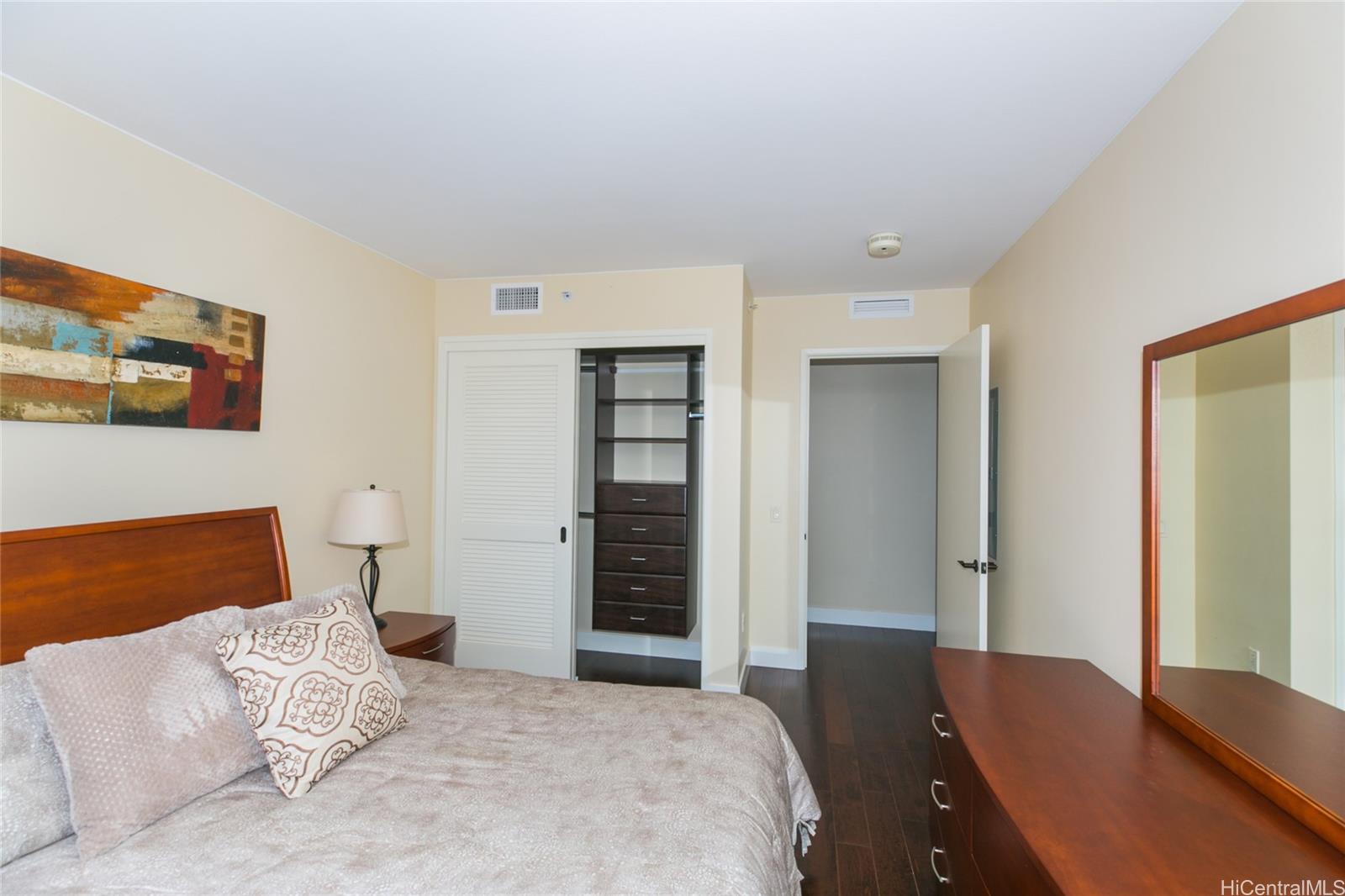 1551 Ala Wai Blvd Honolulu - Rental - photo 16 of 18