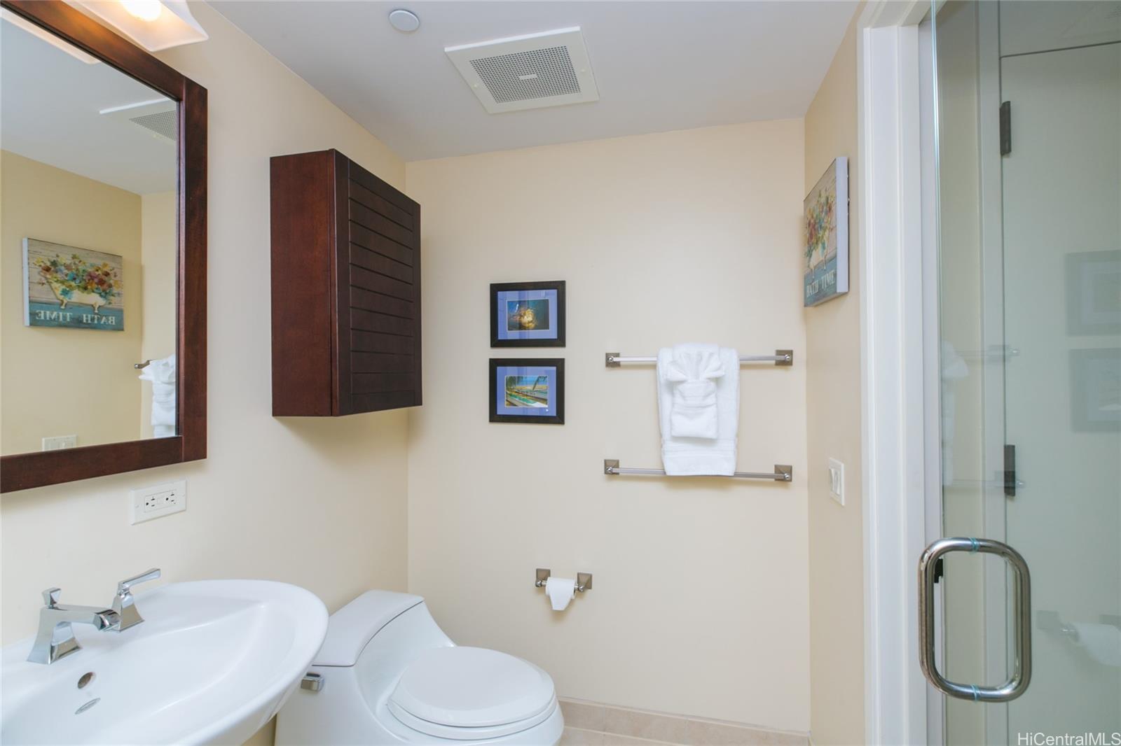 1551 Ala Wai Blvd Honolulu - Rental - photo 17 of 18