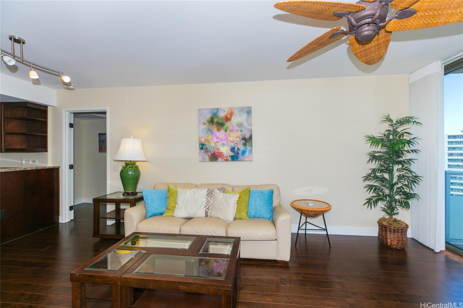 1551 Ala Wai Blvd Honolulu - Rental - photo 5 of 18