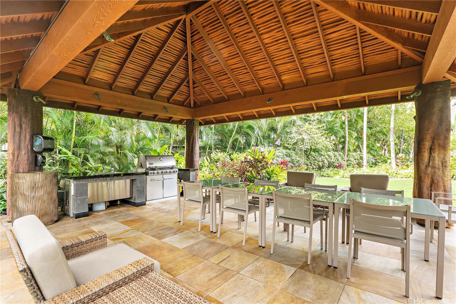 The Watermark condo # 1603, Honolulu, Hawaii - photo 20 of 22