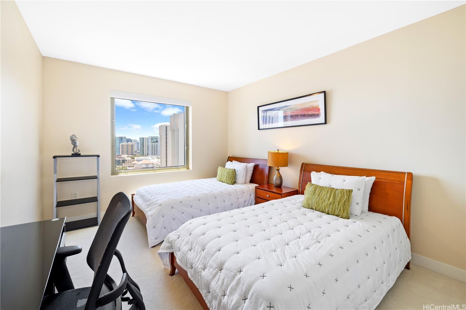 The Watermark condo # 1603, Honolulu, Hawaii - photo 3 of 16