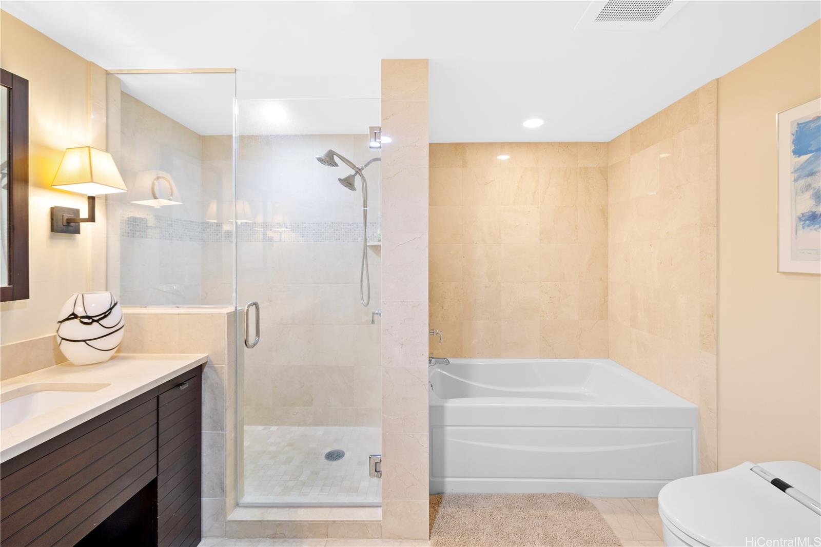 The Watermark condo # 1603, Honolulu, Hawaii - photo 7 of 16