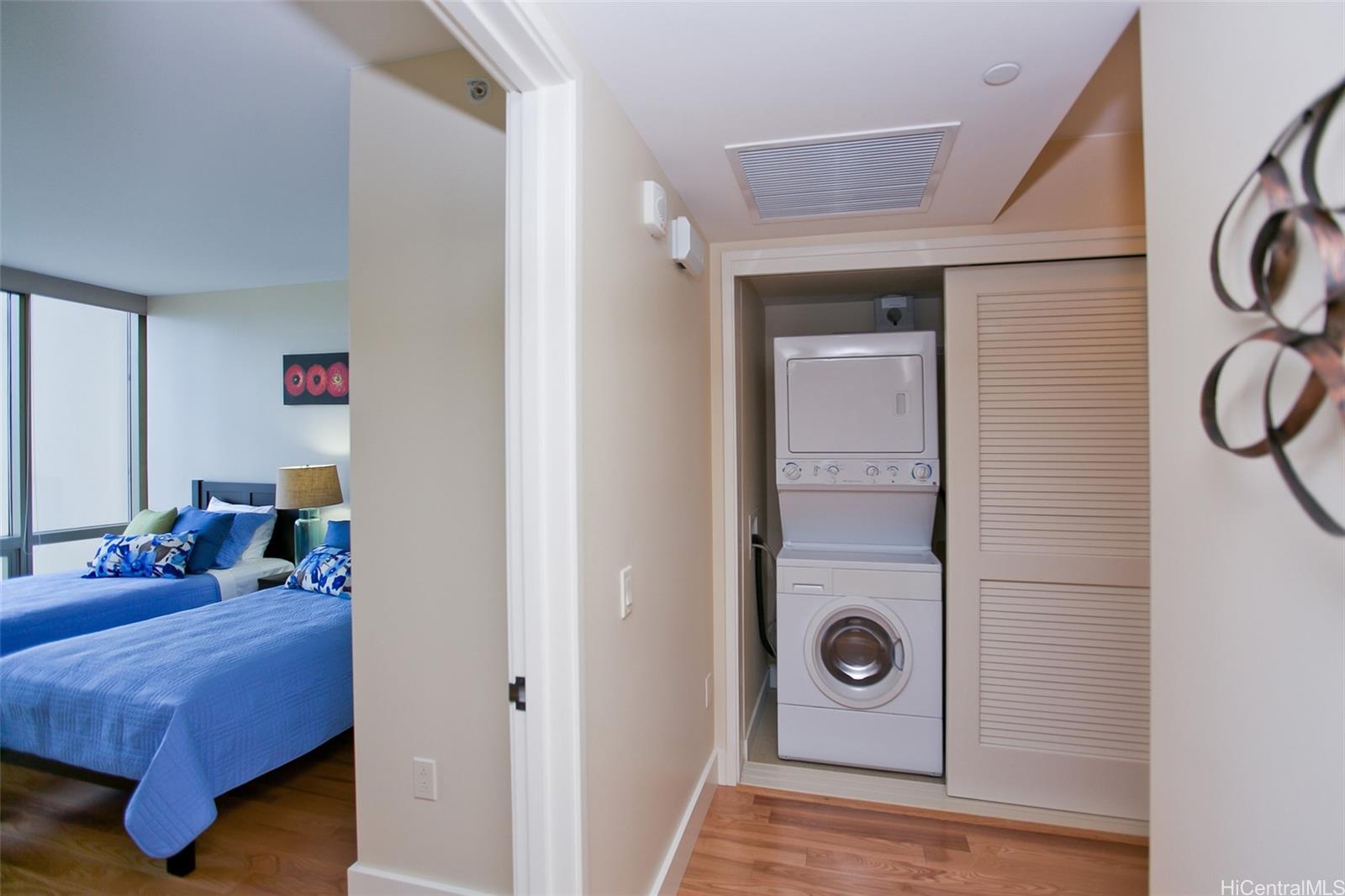 1551 Ala Wai Blvd Honolulu - Rental - photo 8 of 19